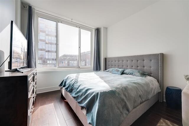 Building Photo - 1100 Maxwell Ln