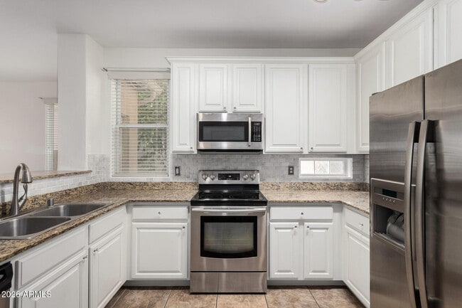 Building Photo - 10134 E Isabella Ave