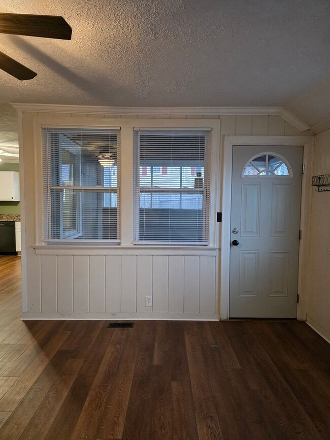 Building Photo - 116 Sixth Avenue