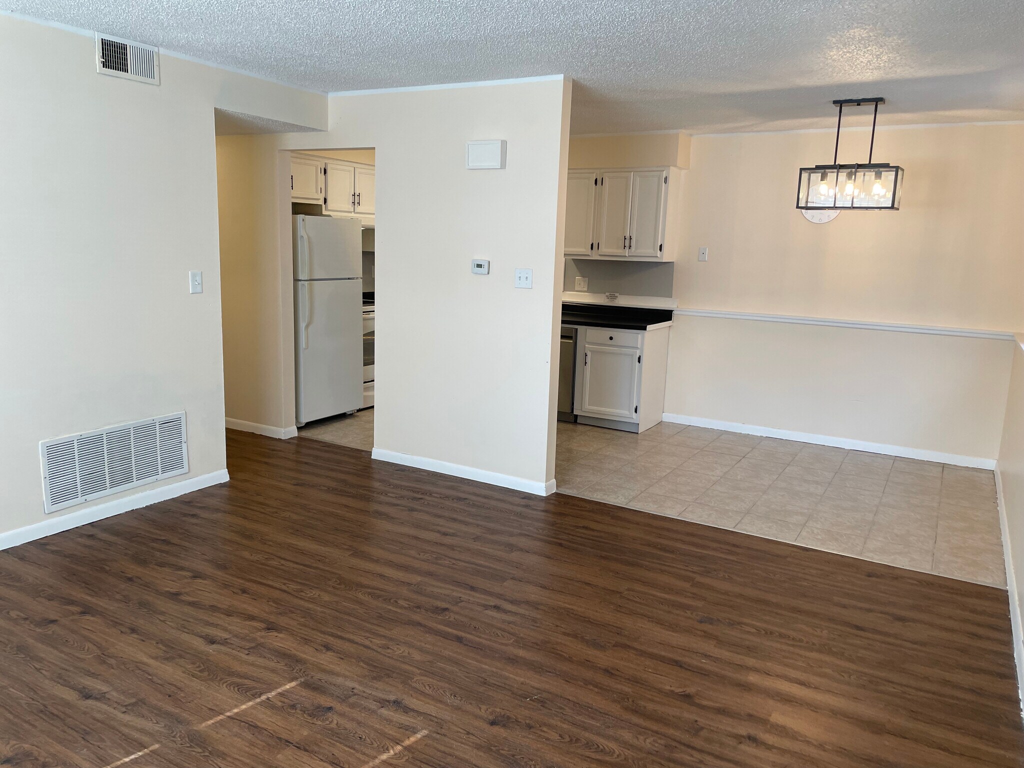 Living and dining area - 207 Wellons Dr