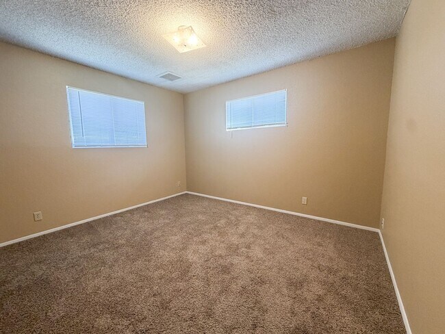 Building Photo - 4036 Mission A