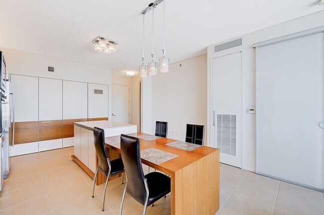 Building Photo - Veer Towers 1704E-One Bedroom Fully Furnis...