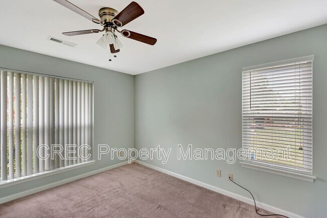 Building Photo - 412 Fox Hunt Rd