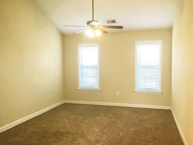 Building Photo - 4304 Southern Oak Dr