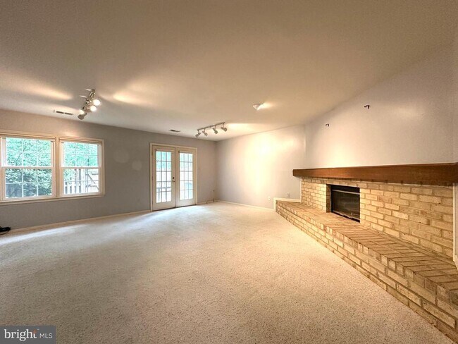 Building Photo - 5127 Kenside Ct