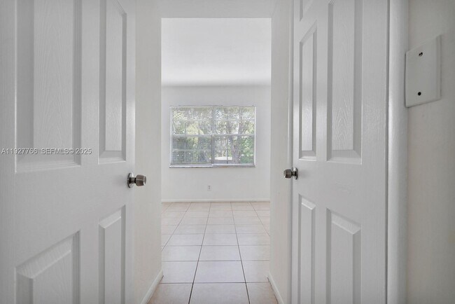 Building Photo - 4100 NW 16th Ave