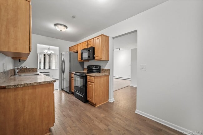 Building Photo - 24 Carhart Ave