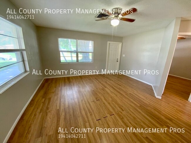 Building Photo - 614 20th Ave W