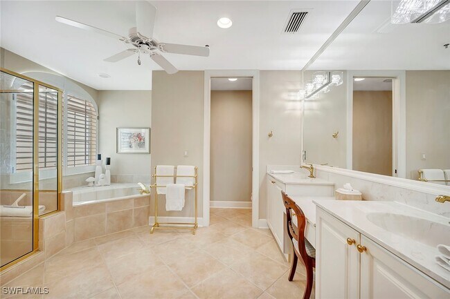 Building Photo - 1004 5th St S