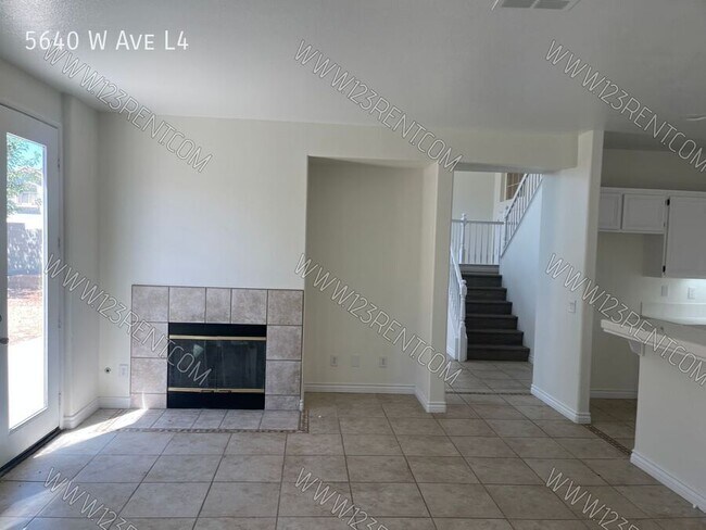Building Photo - 5640 W Ave L4