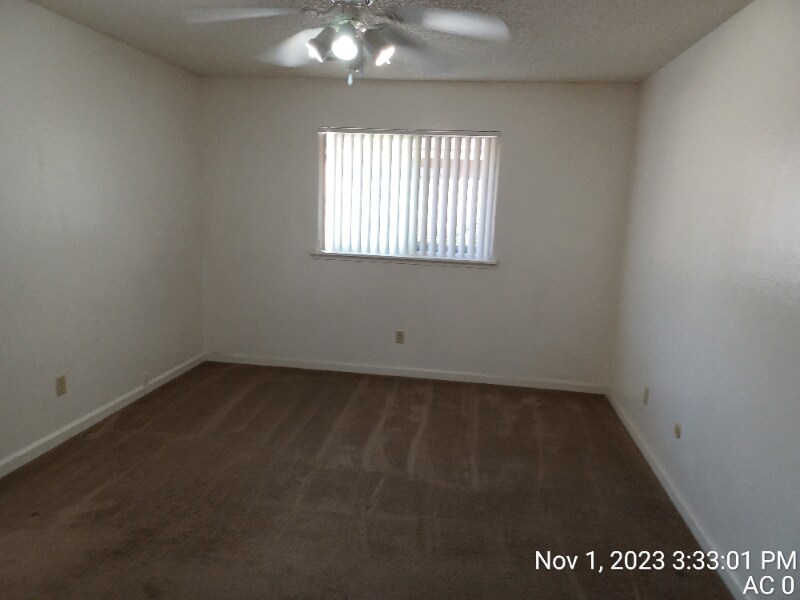 Building Photo - 204 W Dakota Ave