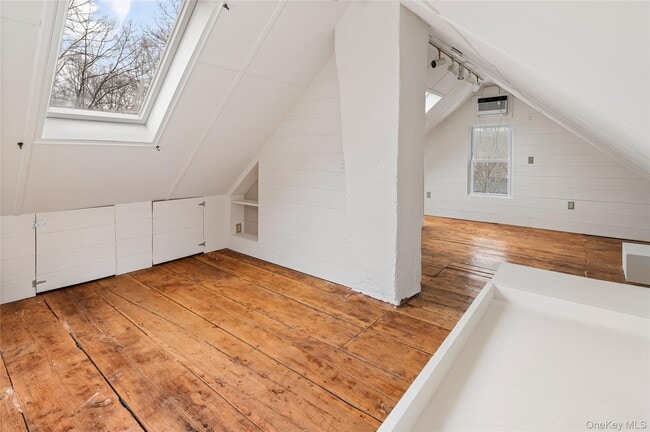 Building Photo - 277 Old Post Rd