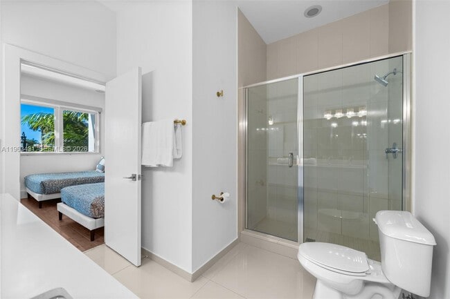 Building Photo - 18935 Atlantic Blvd