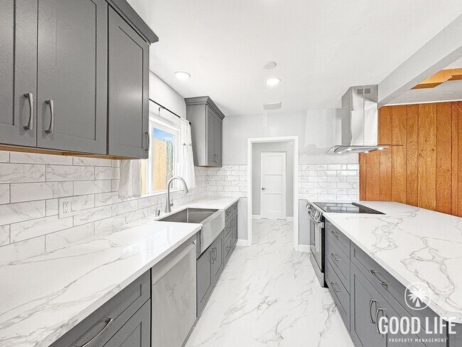 Building Photo - zIsla Vista Dr