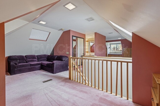 Building Photo - 4047 Wyandot St