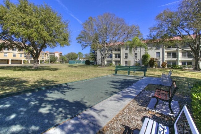 Building Photo - 2700 Bayshore Blvd
