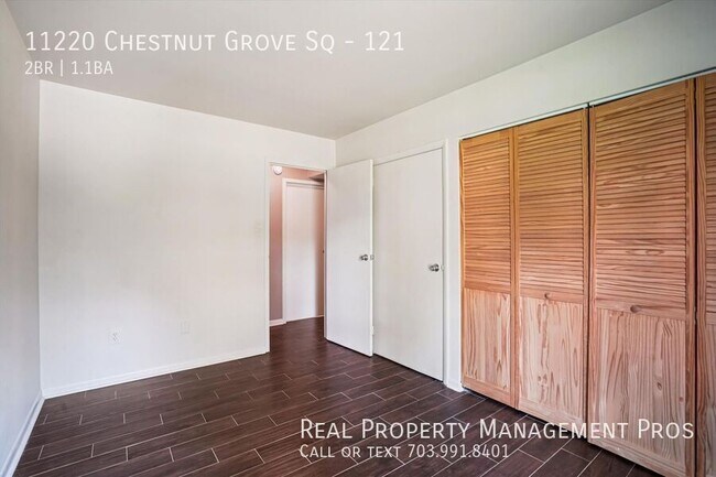 Building Photo - 11220 Chestnut Grove Square