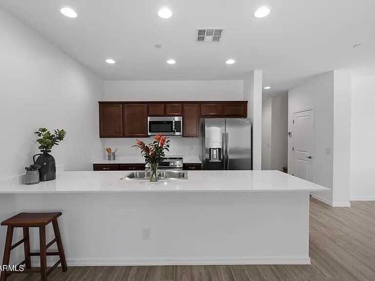 Building Photo - 15636 N 29th St