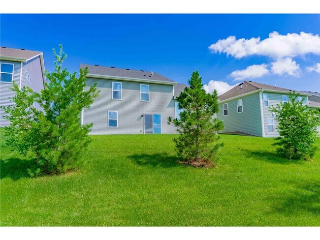 Building Photo - 1430 Nutmeg Cir