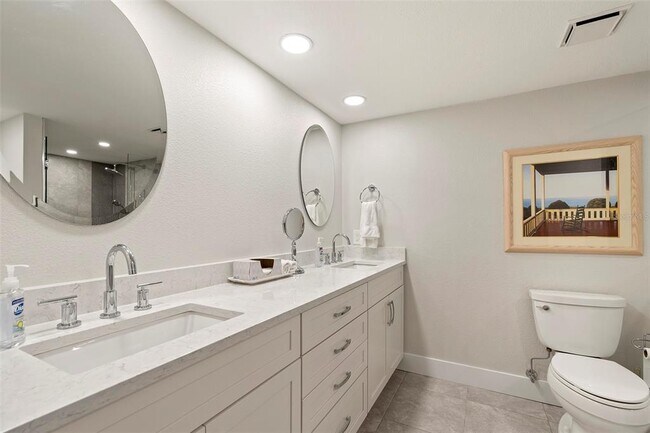 Building Photo - 6500 Sunset Way