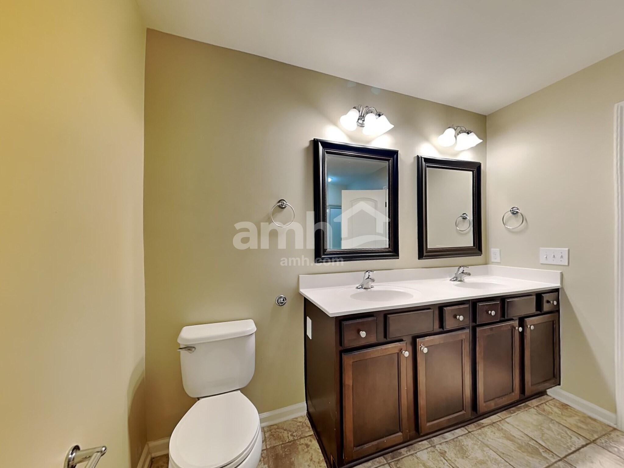 Building Photo - 298 Scarlett Ln