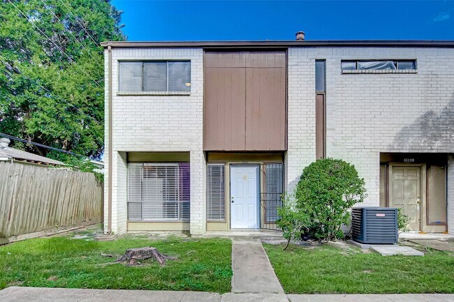 Building Photo - 8312 Augustine Dr