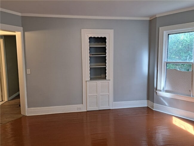 Building Photo - 306 Garson Ave