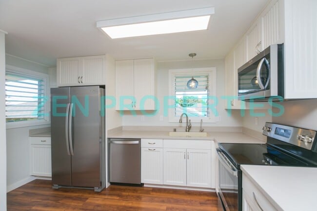 Building Photo - 3167 Charles St