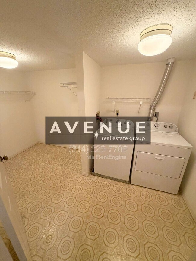 Building Photo - 312 Clayton Xing Dr