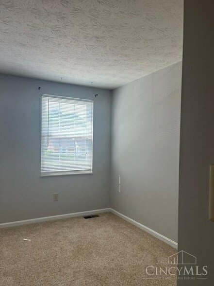 Building Photo - 8059 Hetz Dr