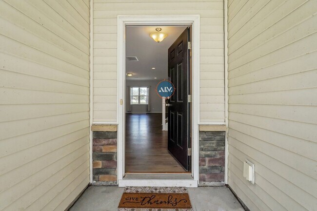 Building Photo - Beautiful Home in Seagrass Station