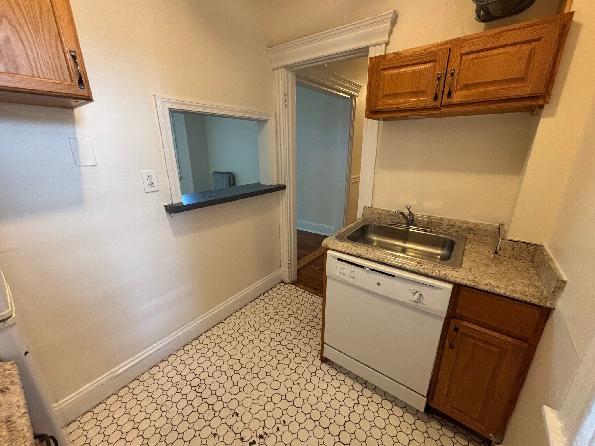 Building Photo - 360 Riverway
