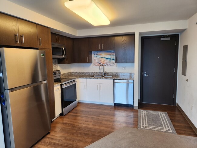 Building Photo - 988 Halekauwila St