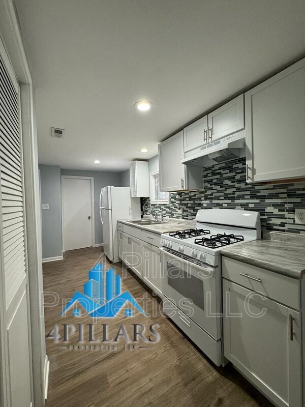 Building Photo - 7300 W 128th Pl