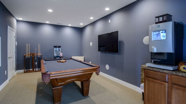 Building Photo - 5700 Rocky Ridge Landings Dr