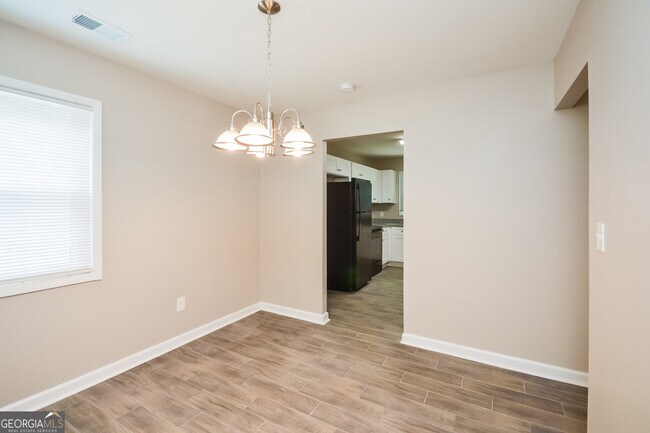 Building Photo - 1534 Flicker Rd