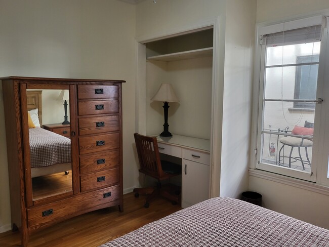 Both bedrooms have desks - 1146 Avoca Ave