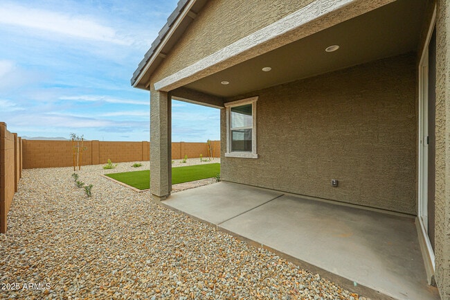 Building Photo - 17341 W Smoketree Dr