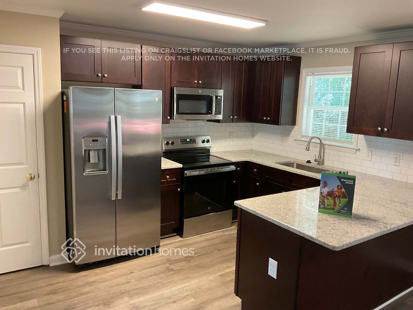 Building Photo - 8637 Hobhouse Cir