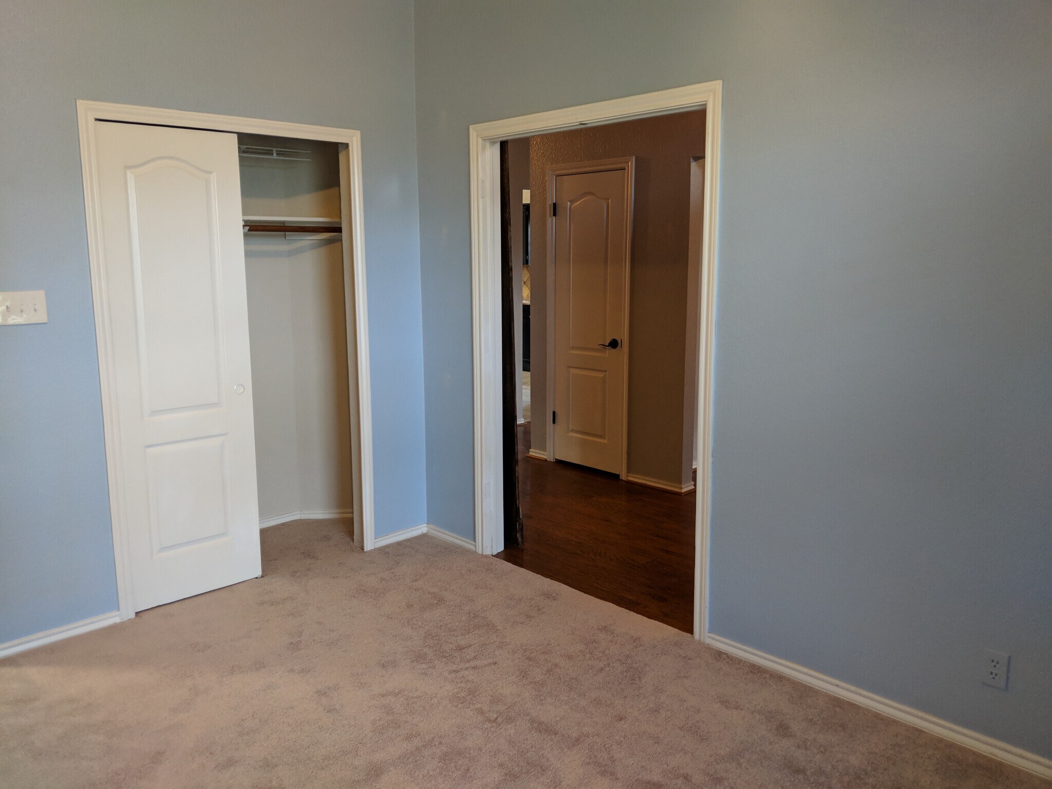 Building Photo - 1308 Meadow Lark Dr