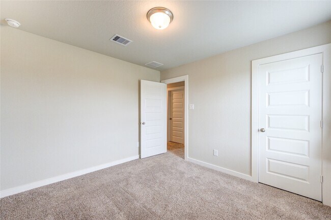 Building Photo - 6027 Jenna Wy
