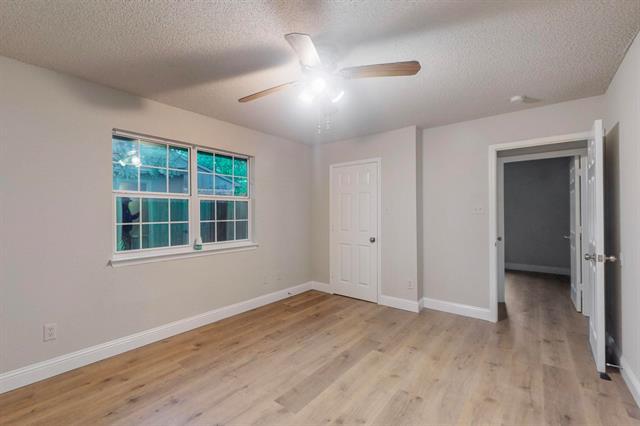 Building Photo - 1102 High Mesa Dr