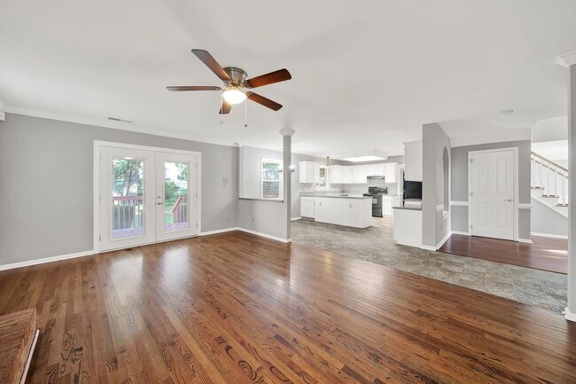 Building Photo - Charming home in South Charlotte