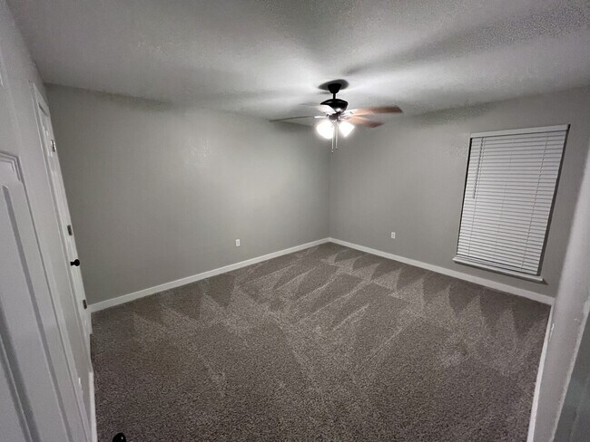 Building Photo - Cedar Terrace #304