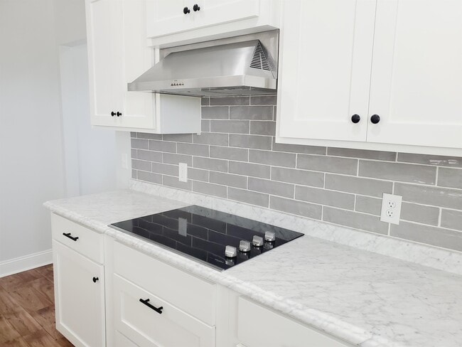 Building Photo - 65 Thorp Circle