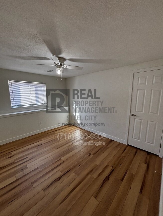 Building Photo - 607 W 15th St