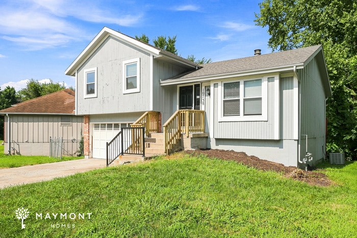 Building Photo - 10738 Stark Ave