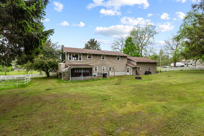 Building Photo - 4998 Rockefeller Rd