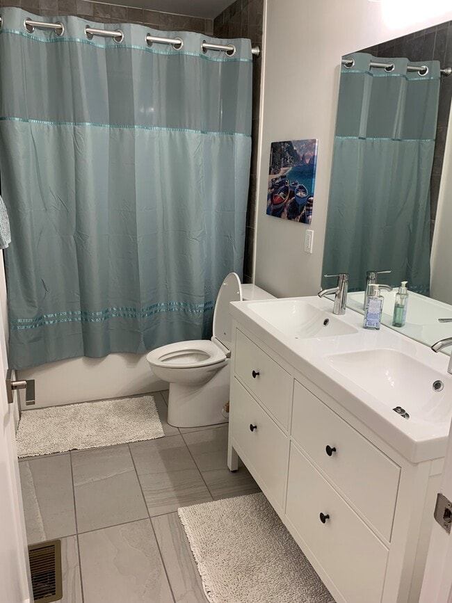 2nd bathroom - 1009 Simic Pl