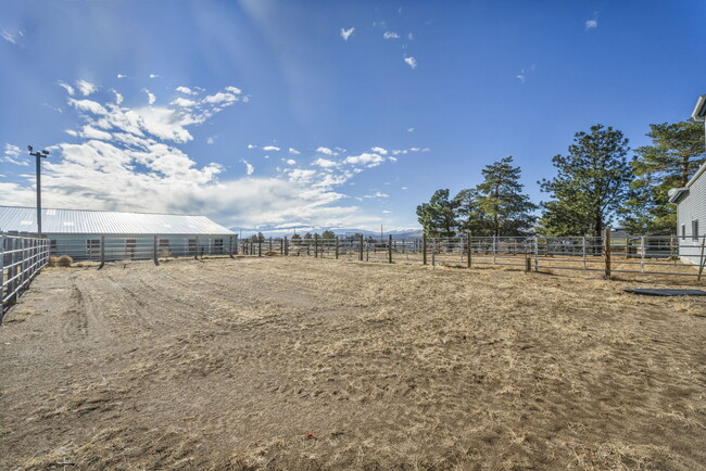 Building Photo - 30 El Caballo Trail